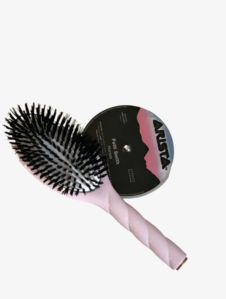 N.01 The Universal Hairbrush Pink