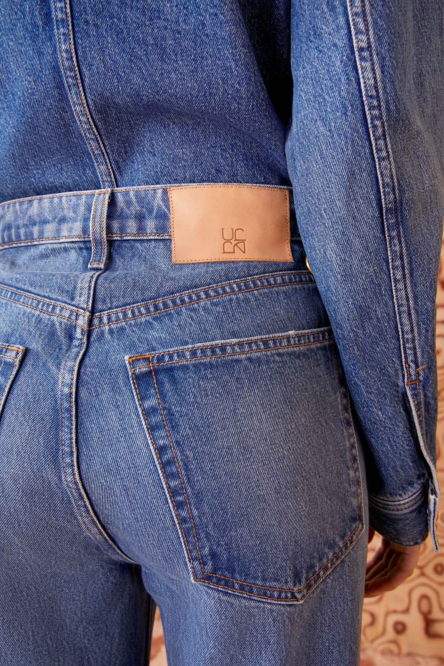 Danube Medium Indigo Wash Willow Jean