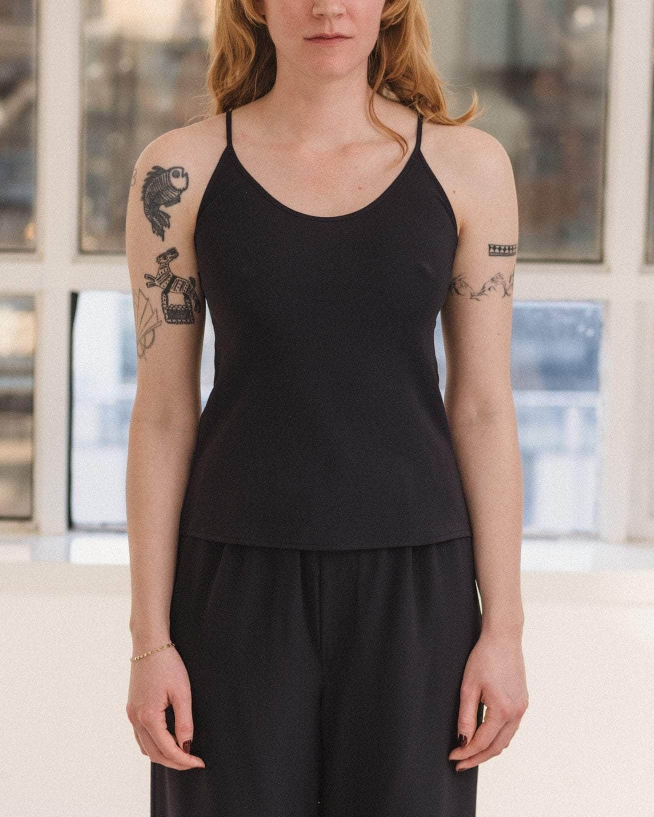 Avi Top Black