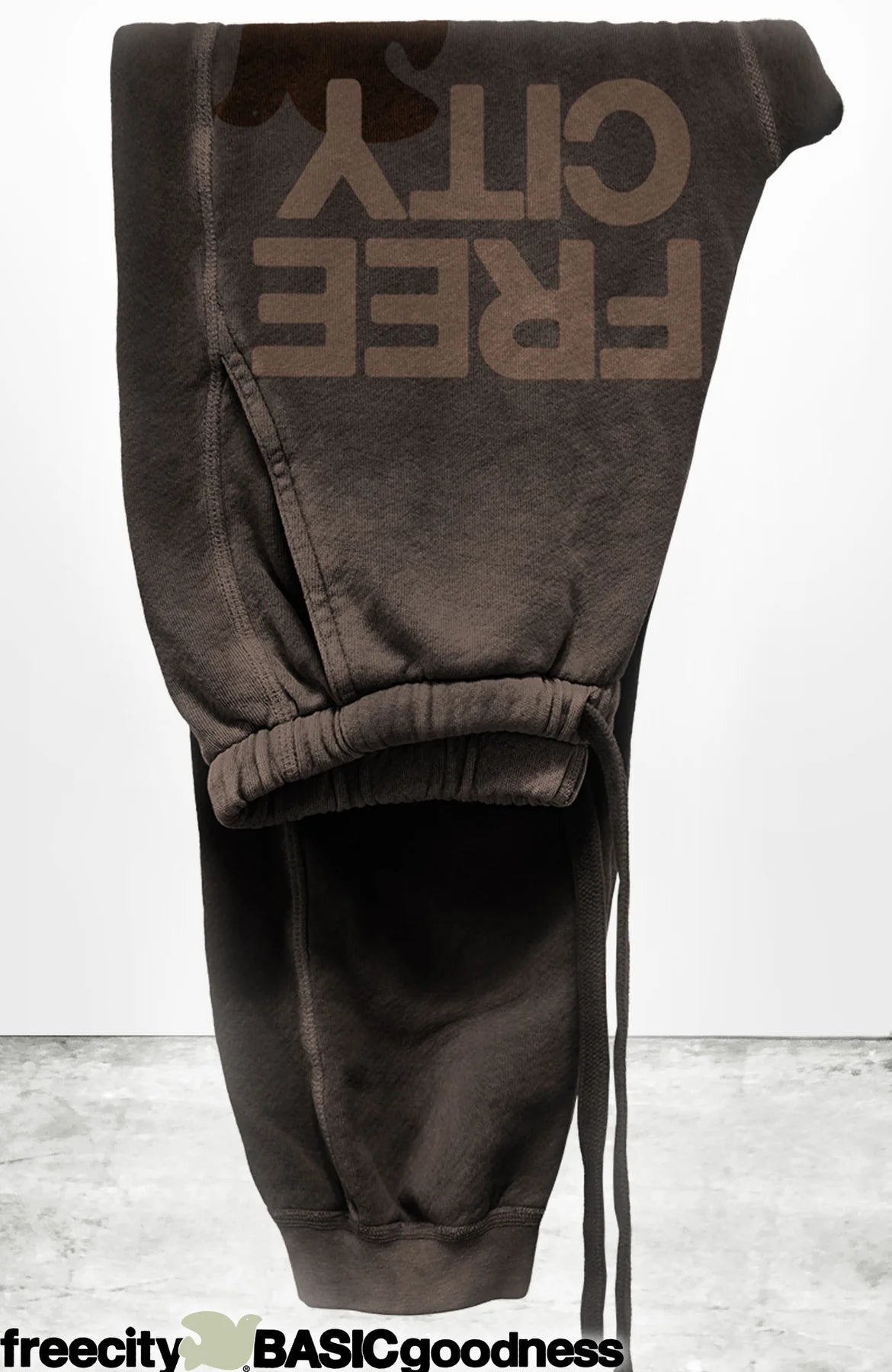 Sunfades Pocket Sweatpant Chocolate Rabbit Powder