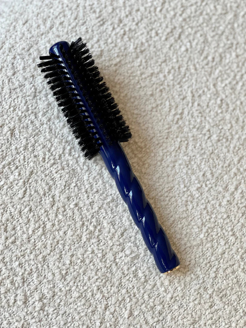N.05 The Round Volume & Style Brush Blueberry Blue