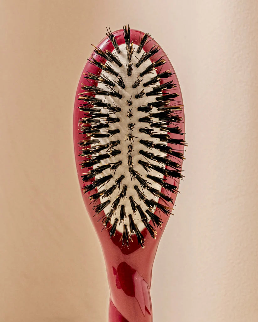 N.01 The Universal Small Hairbrush Cherry Red