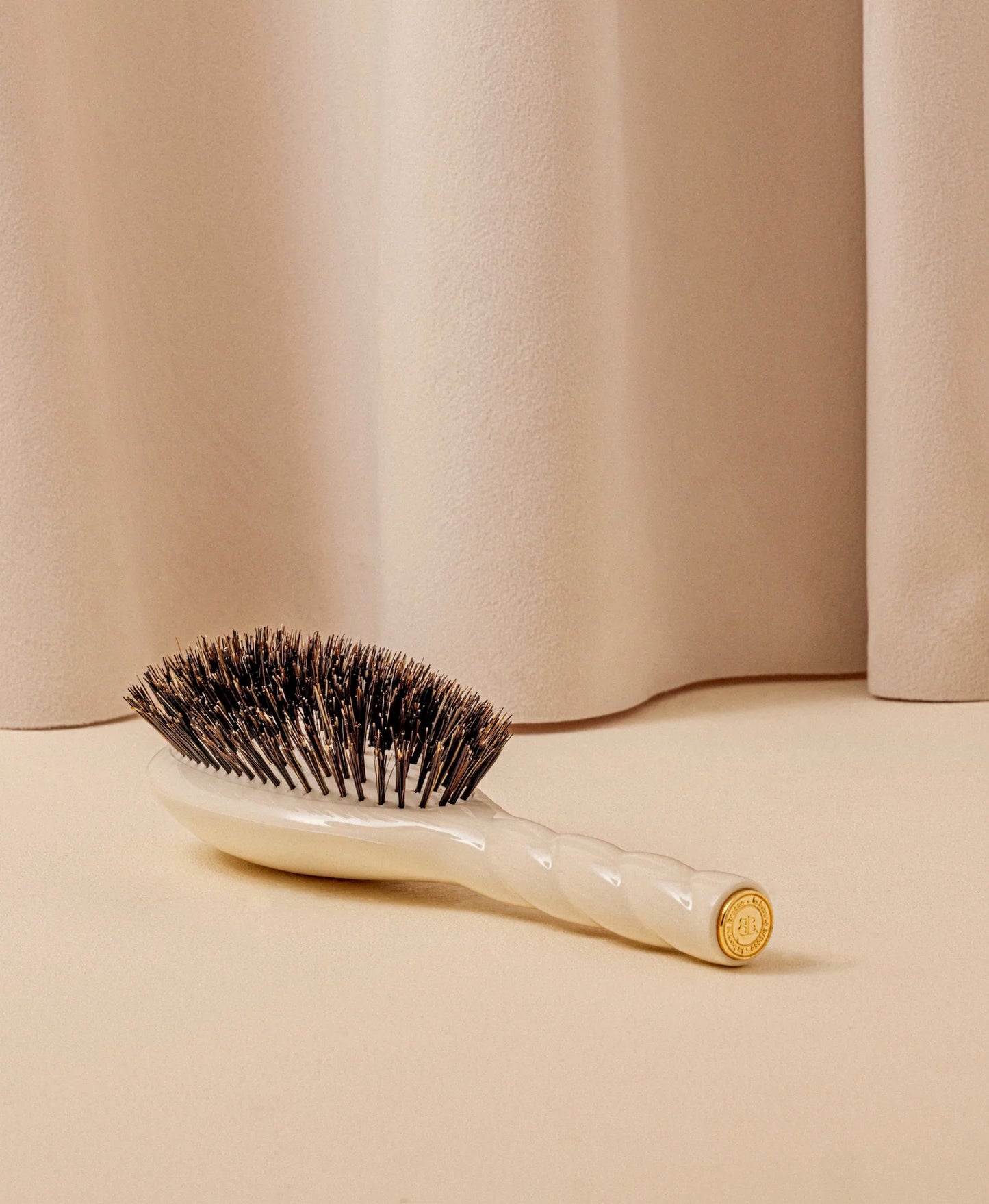 N.01 The Universal Hairbrush Cream