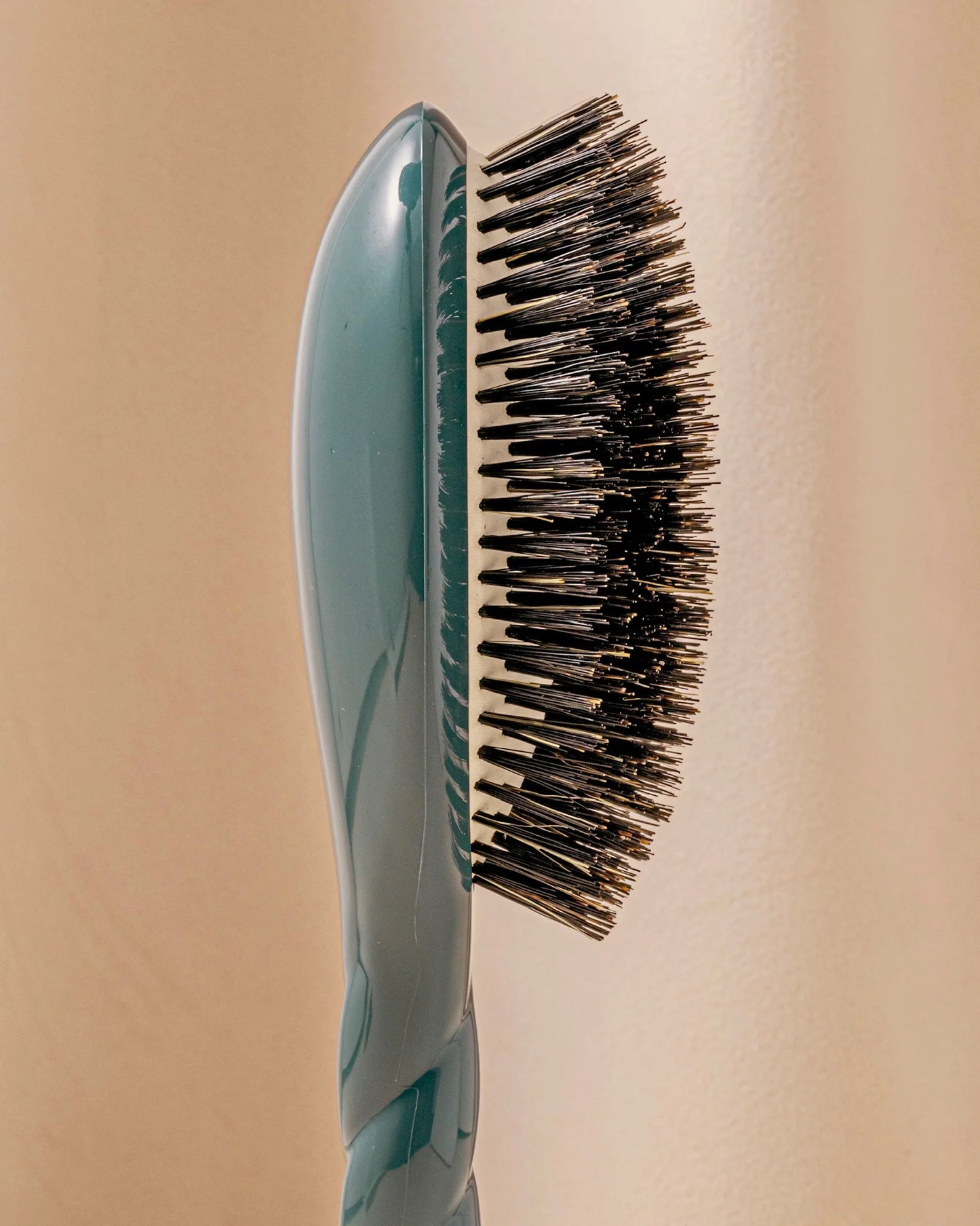 N.01 The Universal Hairbrush Blue