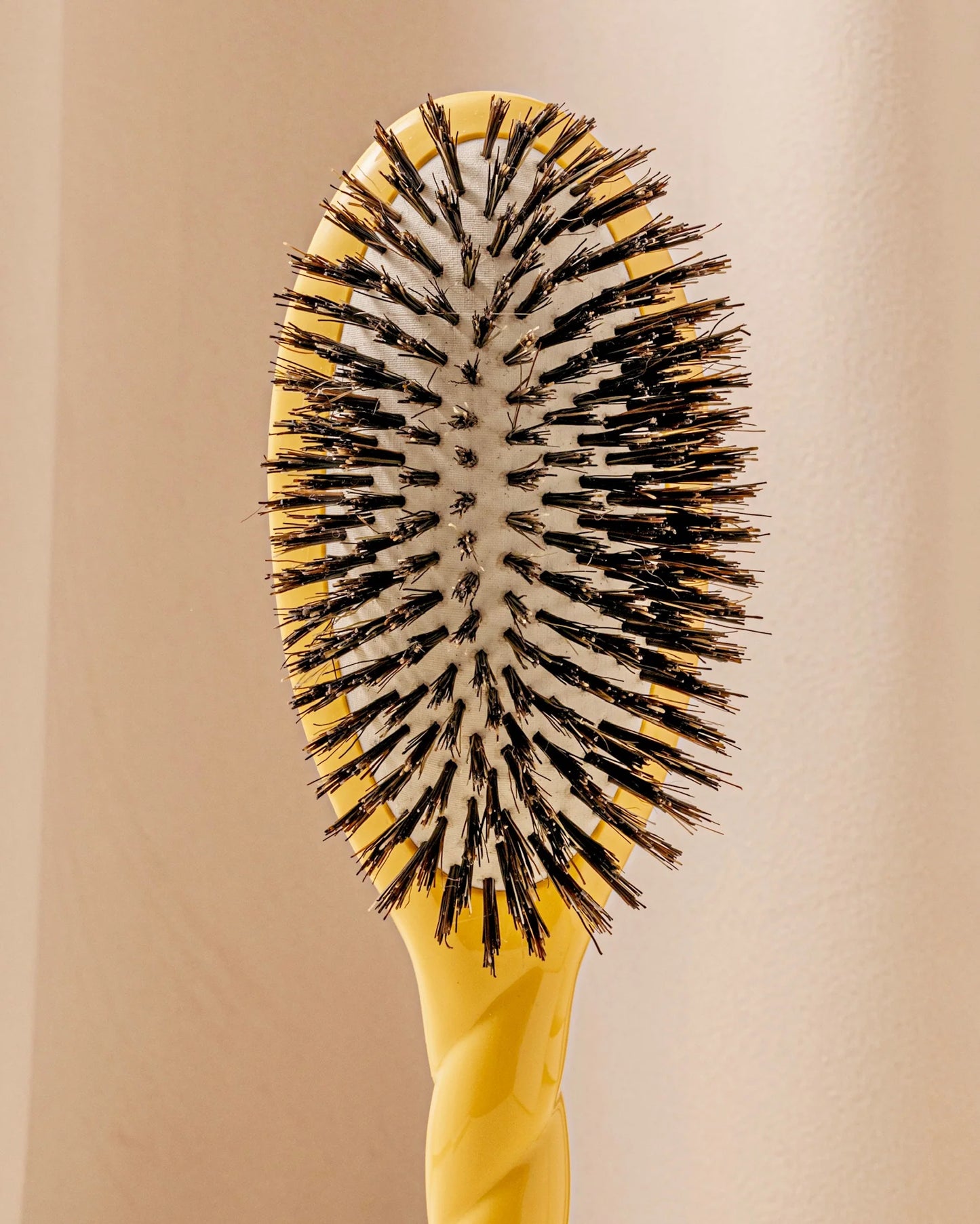 N.01 The Universal Hairbrush Yellow