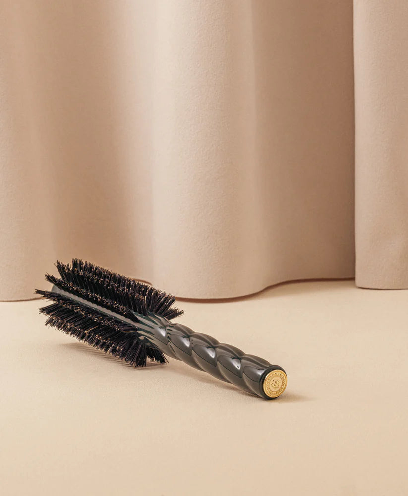 N.05 The Round Volume & Style Brush Emerald Green