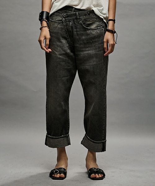 Leyton Black Crossover Jean