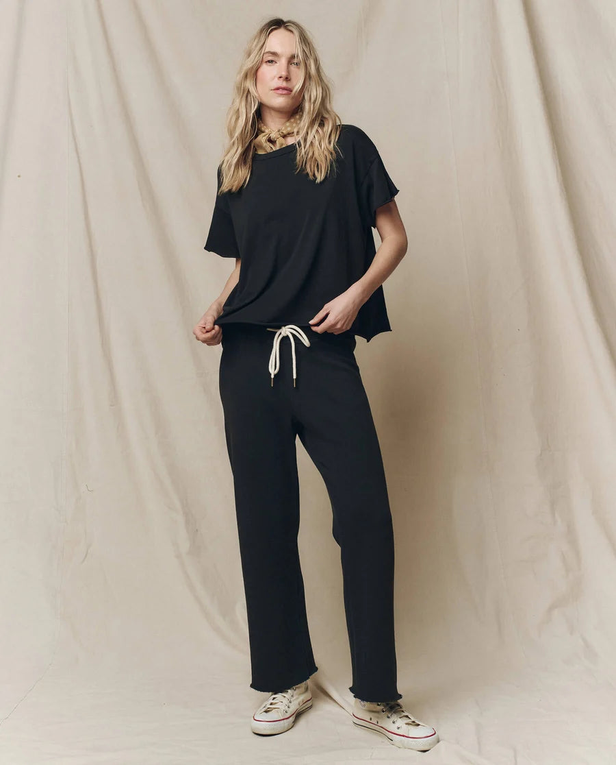 The Crop Tee Almost Black