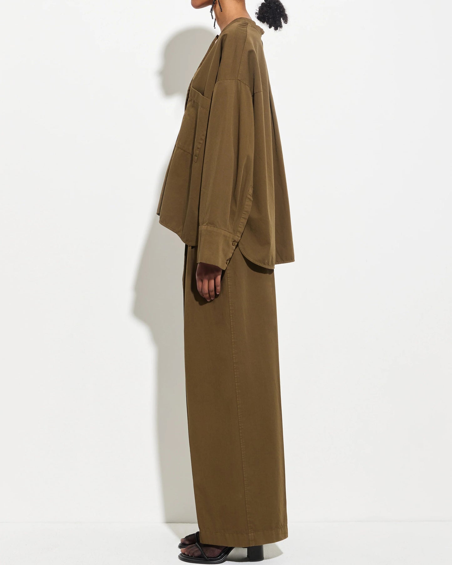 Tashvid V-Neck Shirt Olive