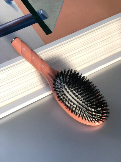 N.01 The Universal Hairbrush Coral