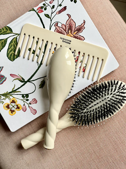 N.01 The Universal Hairbrush Cream