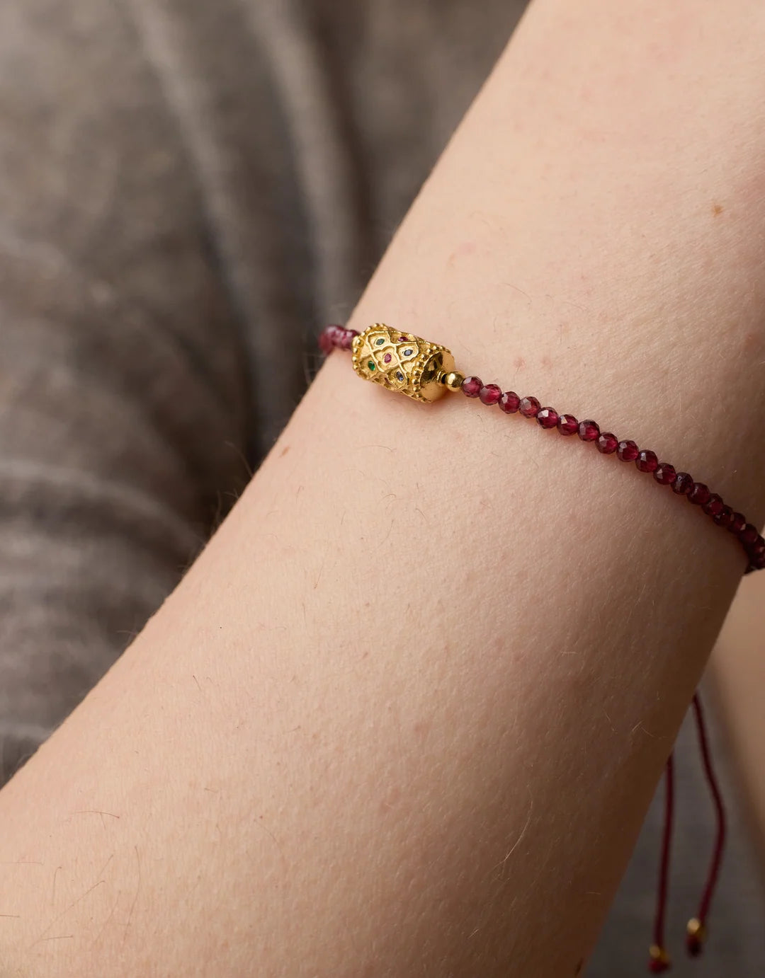 Rakhi I See You Stones Bracelet 2