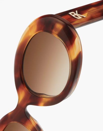 Queen Sunglasses Havana Flame