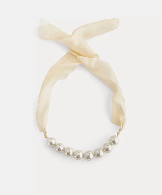 Necklace with Pearls White