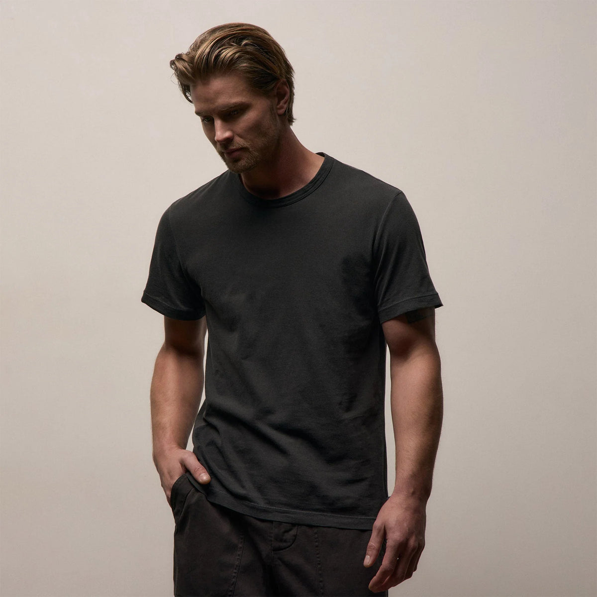 Short Sleeve Crew Neck Carbon