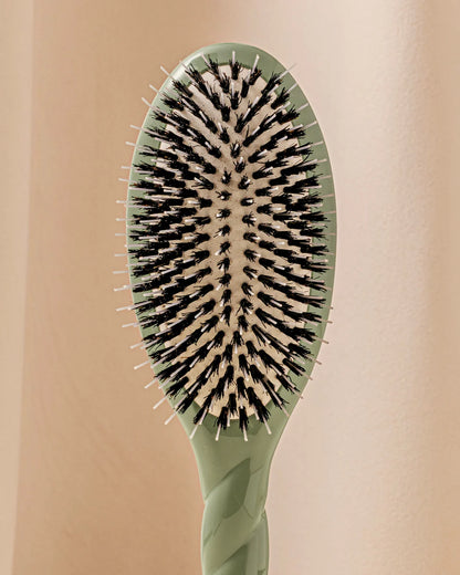 N.02 The Care & Detangling HairBrush Green
