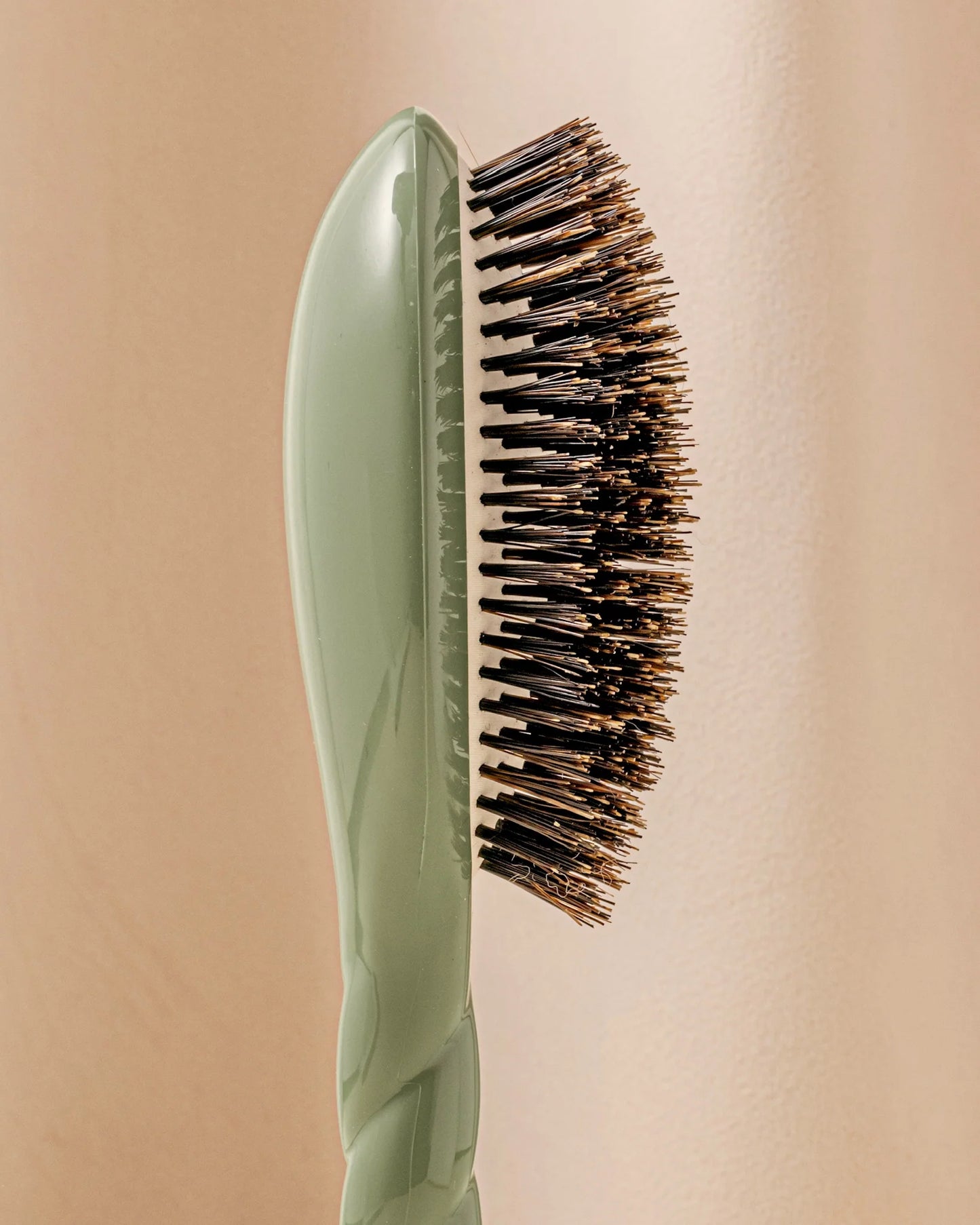 N.01 The Shine & Care HairBrush Green