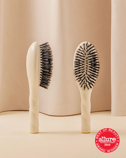 N.01 The Universal Small Hairbrush Cream