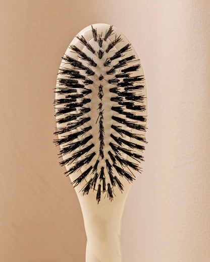 N.01 The Universal Small Hairbrush Cream