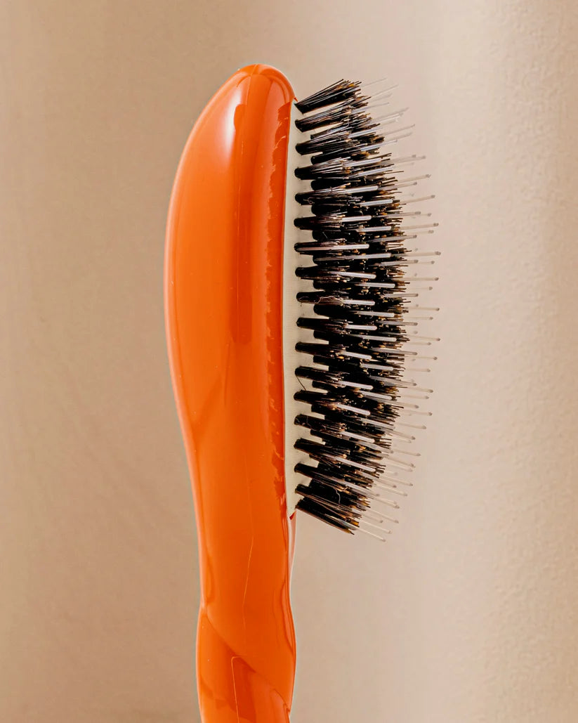 N.02 Essential Small Detangling & Care Brush Bright Orange