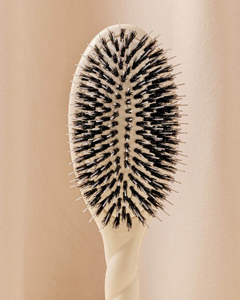 N.02 The Essential Detangling & Care Brush Cream