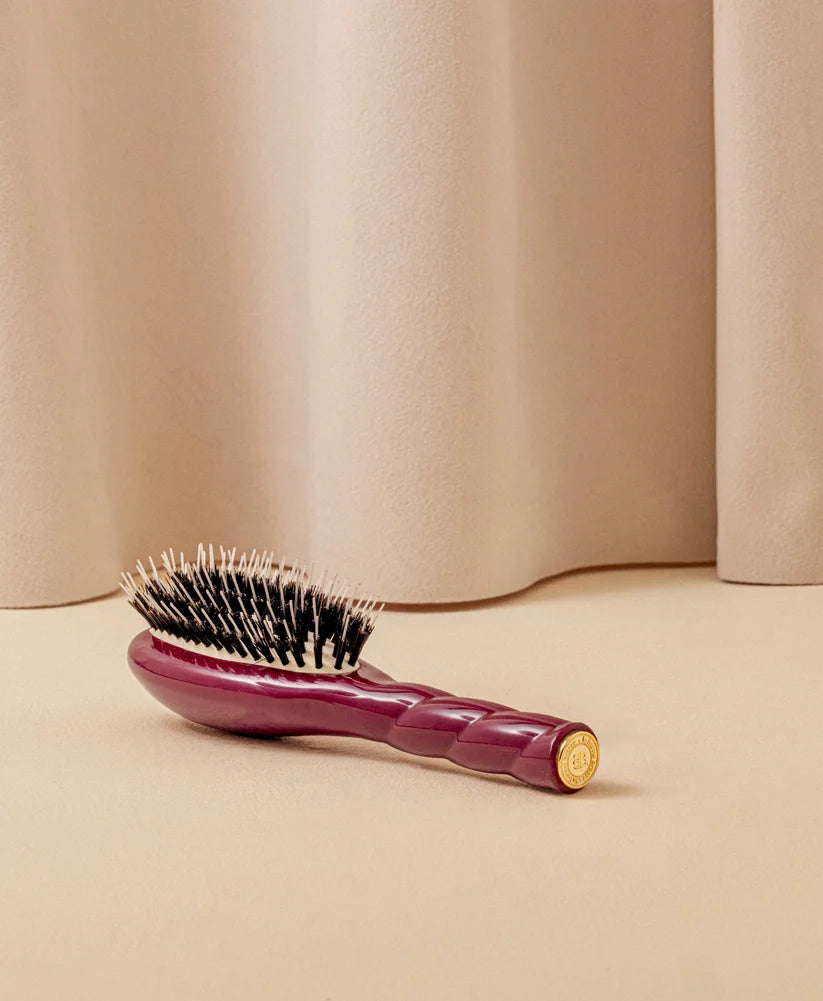 N.02 Essential Small Detangling & Care Brush Cherry Red