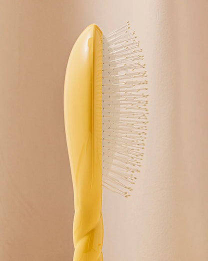 N.04 The Miracle Detangling & Massaging Brush Saffron Yellow