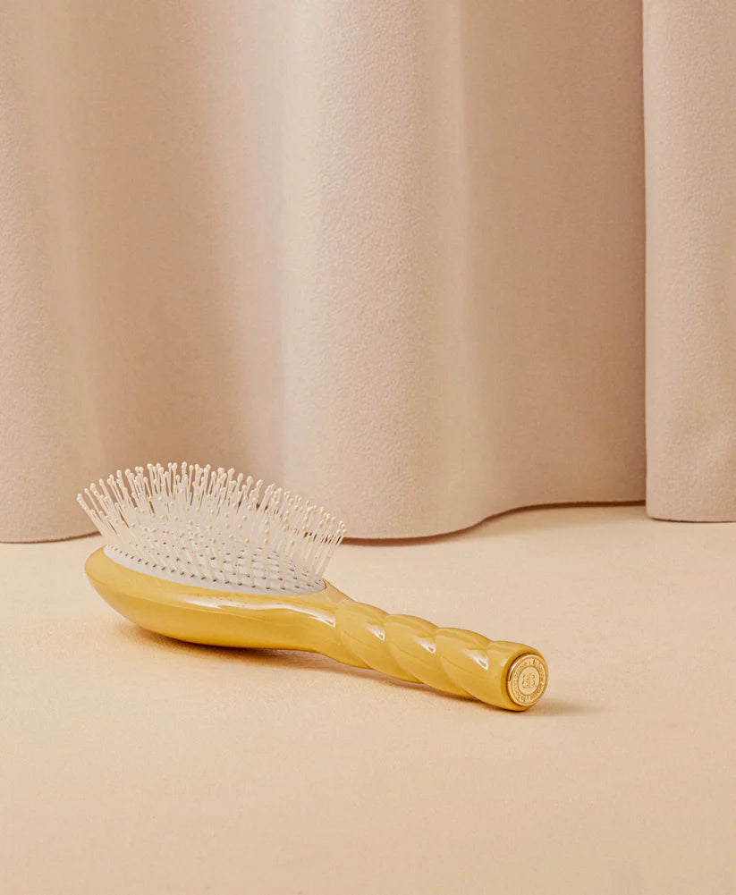 N.04 The Miracle Detangling & Massaging Brush Saffron Yellow