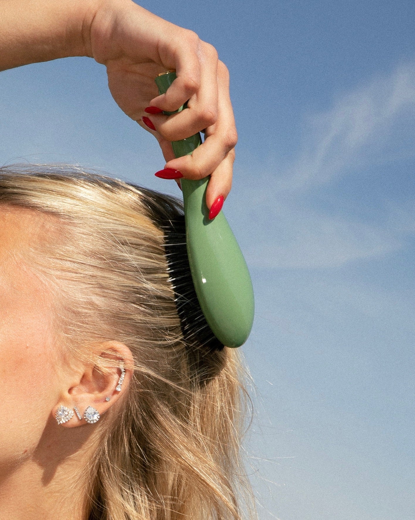 N.02 The Small Care & Detangling HairBrush Green