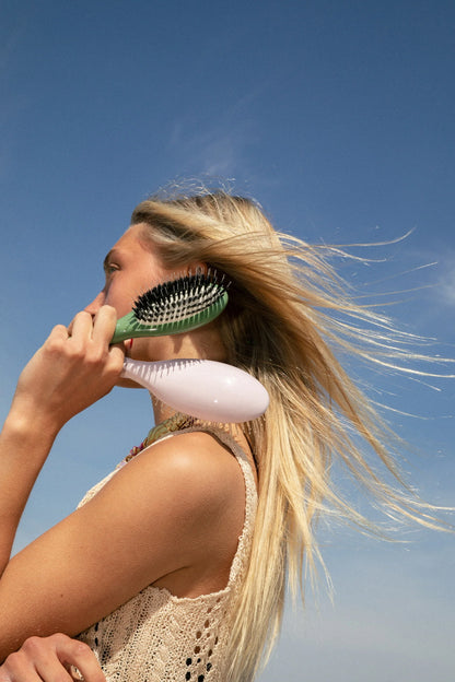N.02 The Small Care & Detangling HairBrush Green