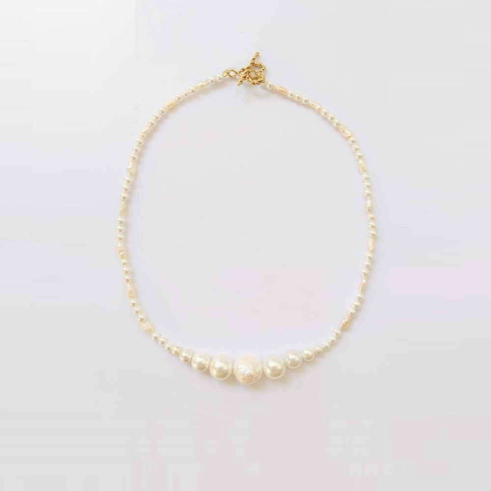 Simple Pearls Necklace