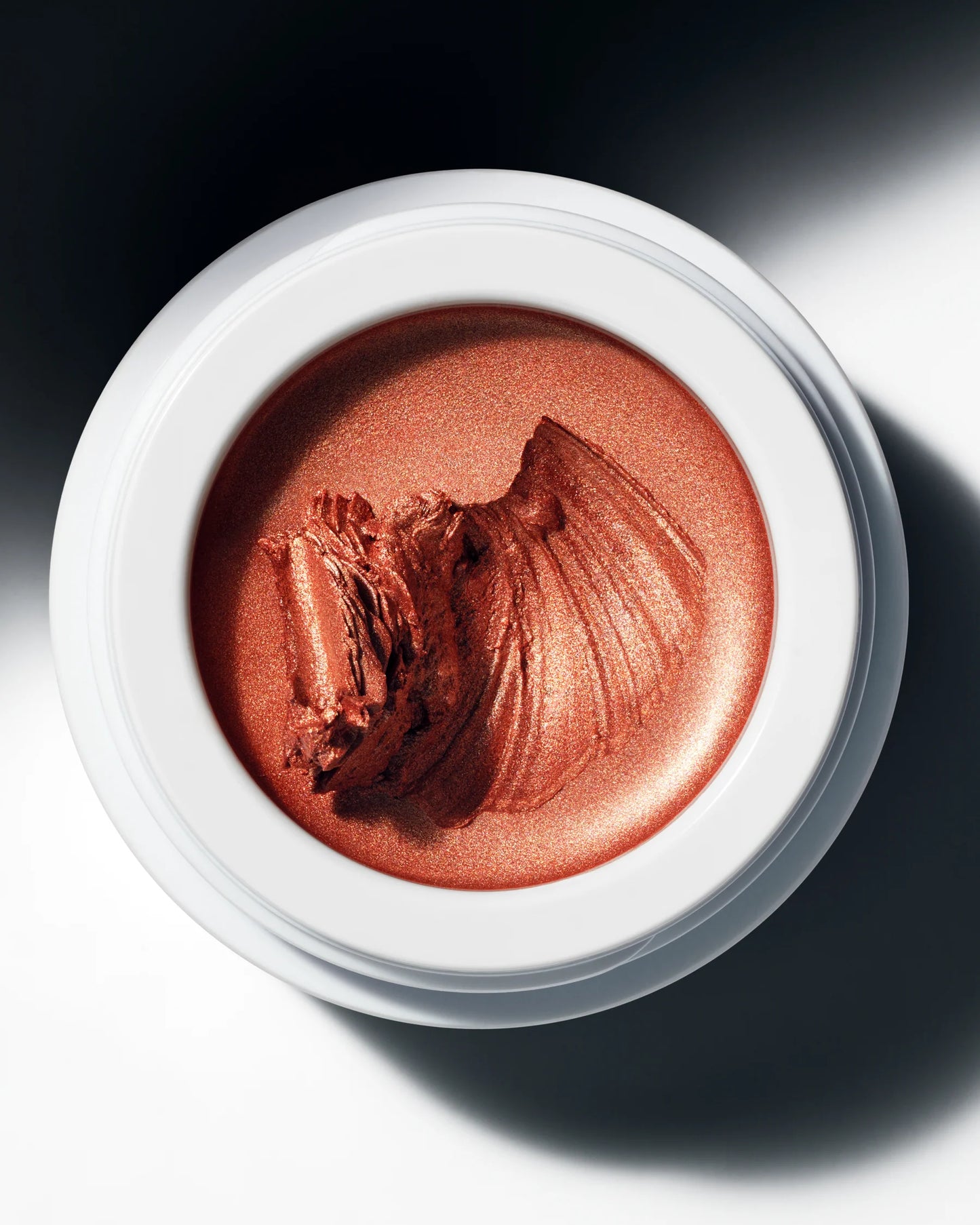 Eye Glow Color Chaminade