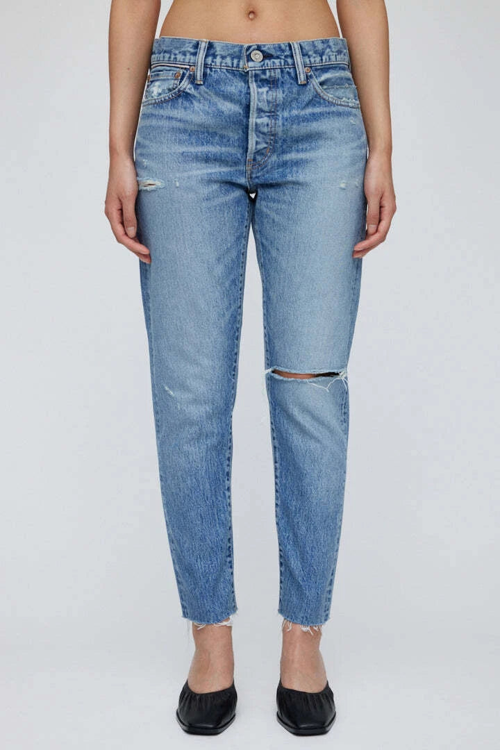 Wanakah Tapered Mid Length Jean Light Blue