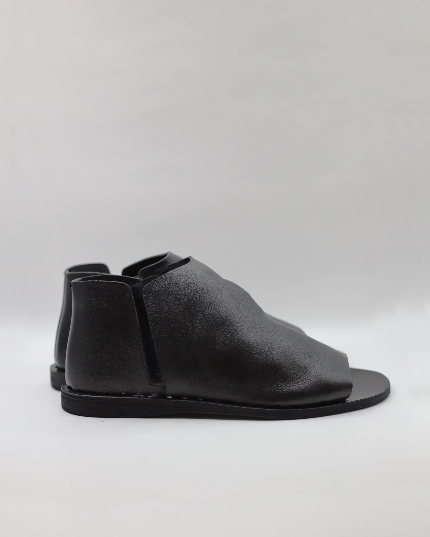 Itaca 055 Black Leather Sandals