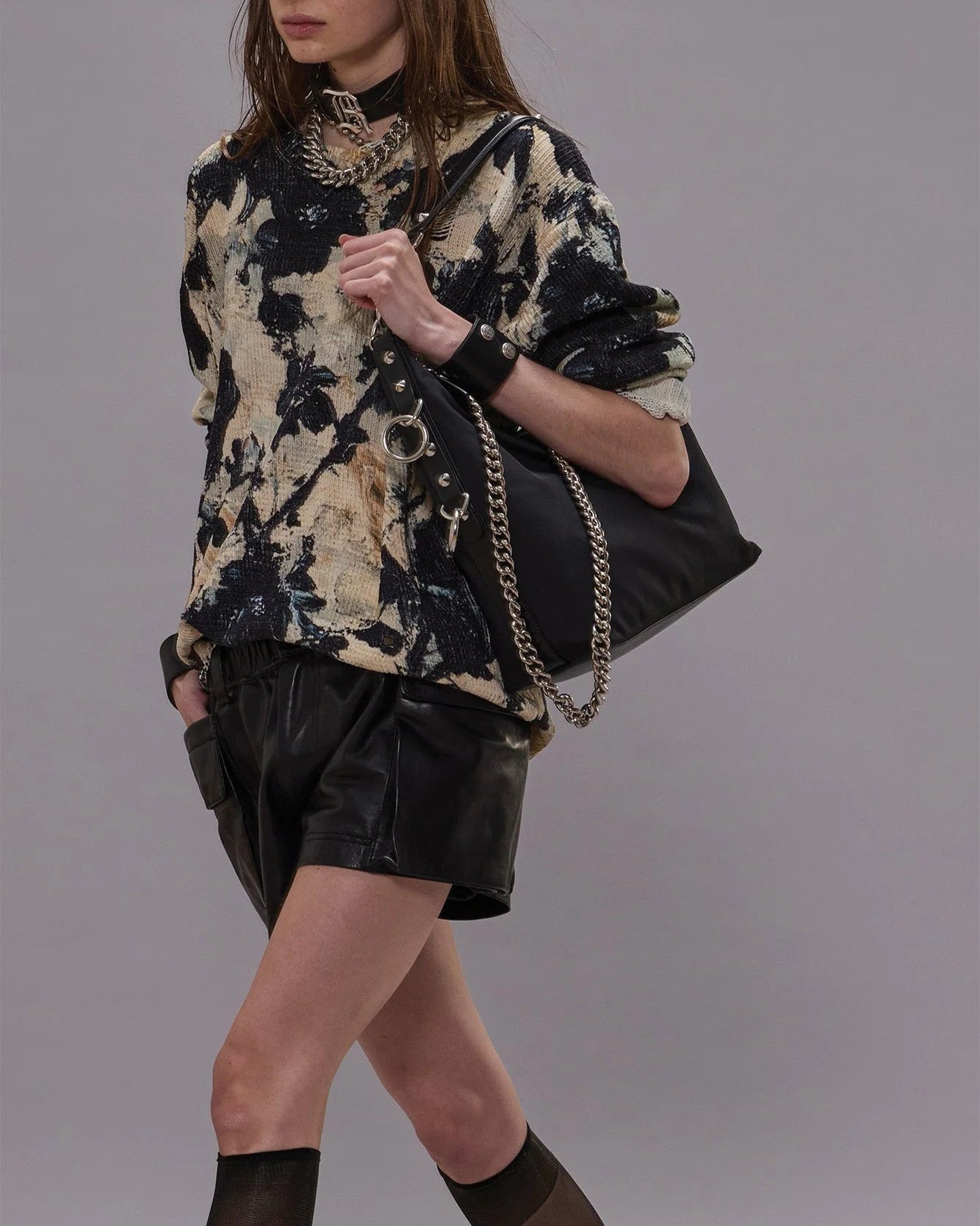 Printed Boyfriend Sweater Black & Cream Floral
