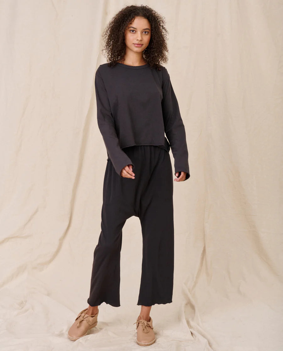 Longsleeve Crop Tee Almost Black