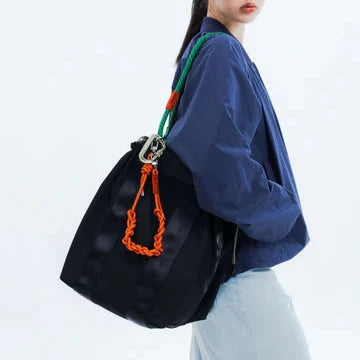 Topologie Summit Tote Medium – Comptoir 102 Topologie Summit Tote Medium – Comptoir 102